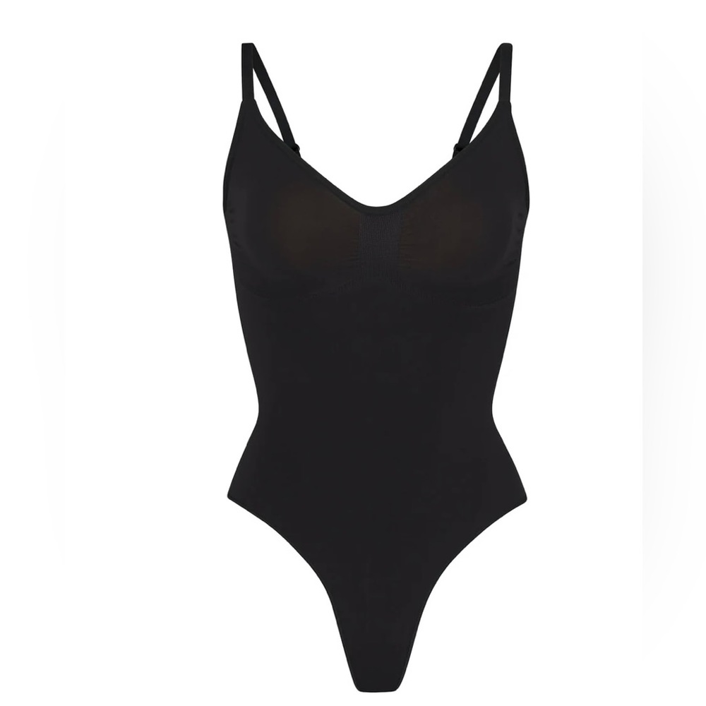 NWT Skims seamless thong bodysuit in black